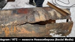 A fragment of a split heating pipe in Novosibirsk