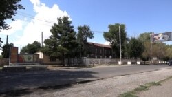 102-րդ ռազաբազայում Շչետինինի զինվորական ծառայության անցնելը՝ պատանդ վերցնելու երևույթ. Սաքունց