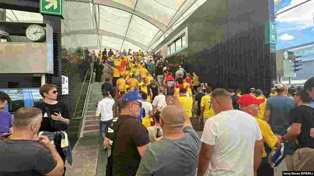 În cele 16 meciuri jucate până acum la EURO, naționala noastră a obținut o singură victorie: 3-2 în fața Angliei, în 2000.