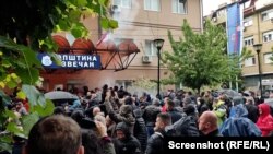 Протестиращи в Звечан