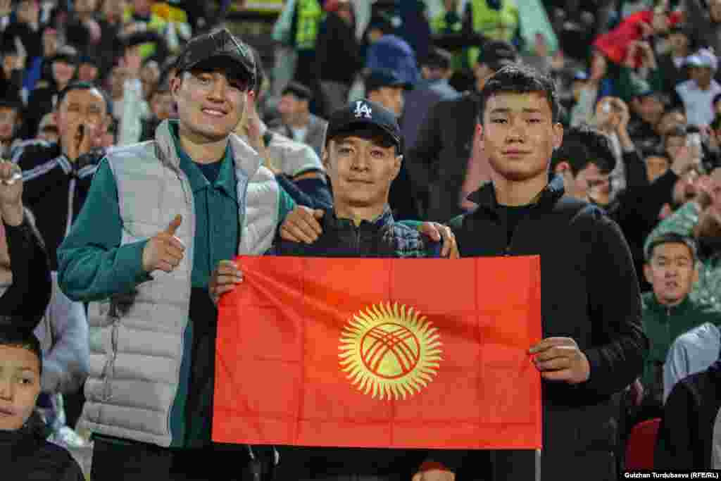 Кыргызстан буга чейин 2023-жылдын 16-ноябрында Куала-Лумпурда Малайзияга&nbsp;3:4 эсебинде&nbsp;жеңилсе, 21-ноябрда Бишкекте Оман командасын&nbsp;1:0 эсебинде жеңген.&nbsp;Төрт оюндан кийин Кыргызстан 9 упай менен D тайпасында алдыда келе жатат. 2-орунда Оман (9 упай), 3-орунда Малайзия (6 упай) жайгашса, бир дагы жеңишке жете элек Кытай Тайбэйи 4-орунда келе жатат.