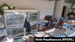 Всередині будівлі спорткомплексу