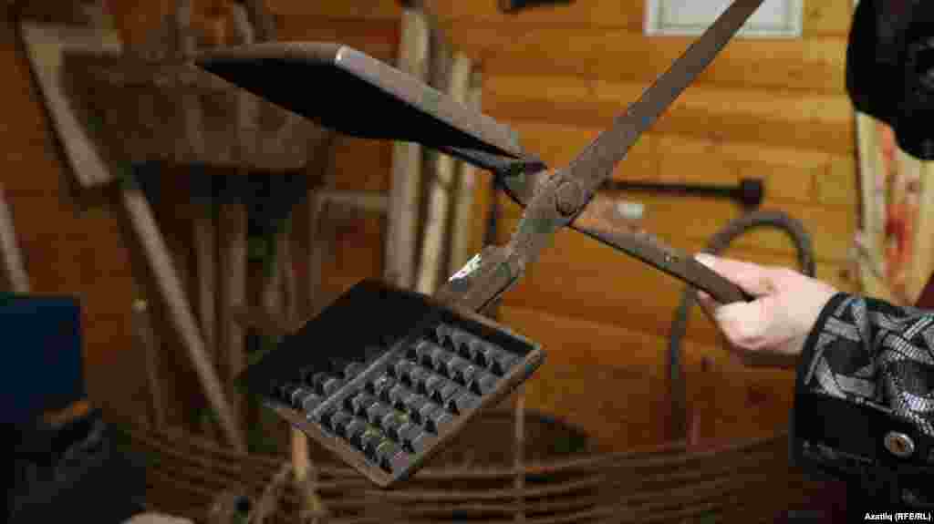 Мичтә вафли пешерү өчен махсус форма