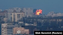 Відтак наразі відомо про шістьох загиблих у зруйнованому цеху в Києві