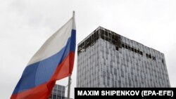 یکی از پهپادها به یک ساختمان اداری در جنوب مسکو اصابت کرد که چند طبقه بالایی آن را منهدم کرد