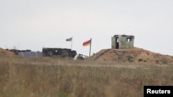 Հայաստանի և Ադրբեջանի սահմանապահ կետերը Սյունիքի Տեղ բնակավայրի մոտ, արխիվ 