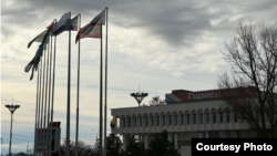 Також Україна продовжує виступати за виведення російських військ з території Придністров’я та утилізацію боєприпасів у селі Ковбасна