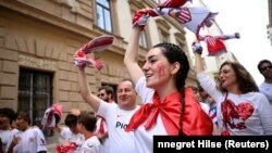 Прихильники «Севільї» в Будапешті перед фінальним матчем Ліги Європи, 31 травня 2023 року