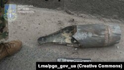 За словами Мрочка, чоловіки були поранені близько 11:30 під час російського обстрілу Дніпровського району міста (фото ілюстративне)