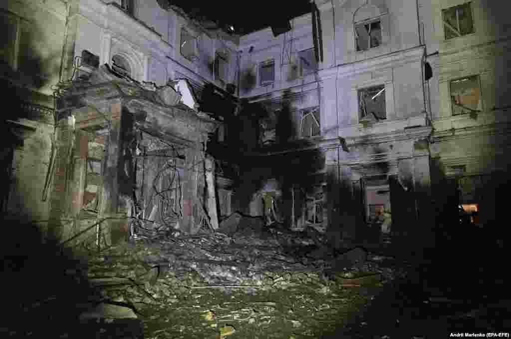 У Кремлі продовжують заявляти, що атакують лише військові цілі в Україні. Тільки у Харкові 23 січня загинули&nbsp;вісім людей, зокрема одна дитина, 57 &ndash; отримали поранення, серед яких, за даними МВС, &ndash; шестеро дітей.