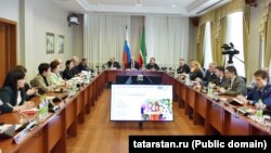 Утырышта катнашучылар