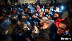 اعتراضات سه‌شنبه شب