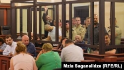 Обвиняемые в зале суда