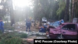 Катуу шамал маалында лагерде болжол менен 500дөй машина болгон.