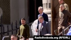 «Відсутність боєприпасів дозволила росіянам просуватися вздовж лінії фронту» – Столтенберґ