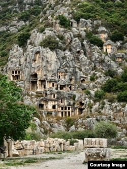 Некрополь Мира на юге Турции, фото Арсения Веснина