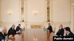 Президент Азербайджана Ильхам Алиев принимает спецпосланника главы МИД РФ по вопросам нормализации отношений между Арменией и Азербайджаном Игоря Ховаева, Баку, 14 февраля 2023 г.