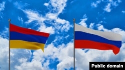 Флаги Армении и России