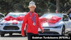 Париж Олимпиадасында күмүш медал уткан мушкер Мунарбек Сейитбек, Бишкек, 
13-август 