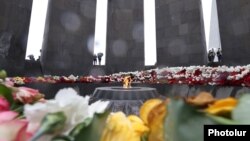 Հայաստան, Երևան - Հայոց ցեղասպանության զոհերի Ծիծեռնակաբերդի հուշահամալիրը ապրիլի 24-ին, արխիվ 
