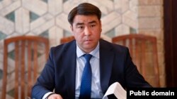 Жанар Акаев.