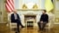 Президент Украины Владимир Зеленский и президент США Джо Байден (слева) на встрече в украинской столице. Киев, 20 февраля 2023 года