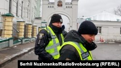 Ілюстраційне фото. Поліція на території Києво-Печерської лаври під час останньої служби УПЦ (МП), Київ, 29 березня 2023 року