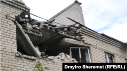 Пошкоджені будинки в селищі Первомайське у Миколаївській області