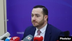 ՀՀ ԲՏԱ նախարար Մխիթար Հայրապետյան, արխիվ