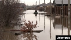 Казакстан. Суу каптаган айыл. 