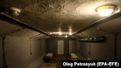 Ռմբապաստարան Կիևում, արխիվ