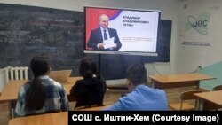 Русия мәктәбендә "Мөһим нәрсәләр турында сөйләшүләр" дәресе