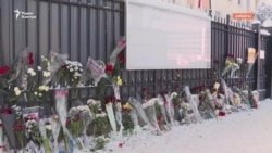 В Алматы задержали как минимум двух человек, оплакивавших смерть российского оппозиционера Алексея Навального   