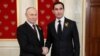 Türkmen prezidenti Serdar Berdymuhamedow Russiýanyň prezidenti Wladimir Putin bilen duşuşygynda beýleki postsowet liderlerinden tapawutlylykda döşüne georgiý lentasyny dakynyp çykdy. 