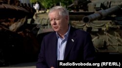 Ліндсі Ґрем під час візиту до Києва, 26 травня 2023 року