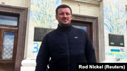 Зараз родина в безпечному місці, повідомив Олександр Прокудін