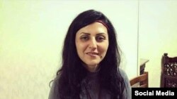 گلرخ ایرایی، زندانی محبوس در اوین، با انتشار نامه‌ای وضعیت بازداشت و شرایط صدور حکم ۷ سال حبس خود را تشریح کرده است