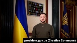 «Особливо подякувати нашим партнерам із Данії – за «Цезарі», зі Словенії – за бронетехніку, з Іспанії – за танки, з Німеччини – за додаткові оборонні наміри щодо бронетехніки і снарядів, за ППО», – Володимир Зеленський