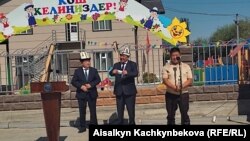 Министрлер кабинетинин төрагасы Акылбек Жапаров бала бакчанын ачылышында.