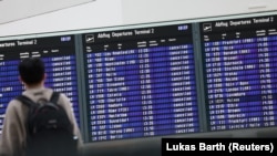 Табло аеропорту Мюнхена, фото ілюстративне