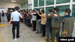 Дар мавориди бисёре муҳоҷирон барои ҳимоят аз ҳуқуқҳояшон ба вакили дифоъ муроҷиат намекунанд.