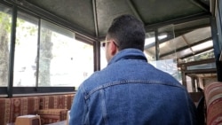 Diňle: Daşary ýurtlardan dolanýan türkmenistanlylar işsizlik sebäpli, gaýtadan ýurt daşyna çykmaga çalyşýar