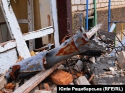 Уламки снаряда, який впав на дитсадок