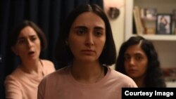 نمایی از فیلم «دانۀ انجیر معابد» محمد رسول‌اف