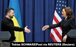 نشست خبری مشترک کامالا هریس و رئیس‌جمهور اوکراین در کنفرانس امنیتی مونیخ