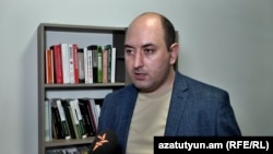 Քաղաքագետ Տիգրան Գրիգորյանը զրուցում է «Ազատության» հետ, արխիվ