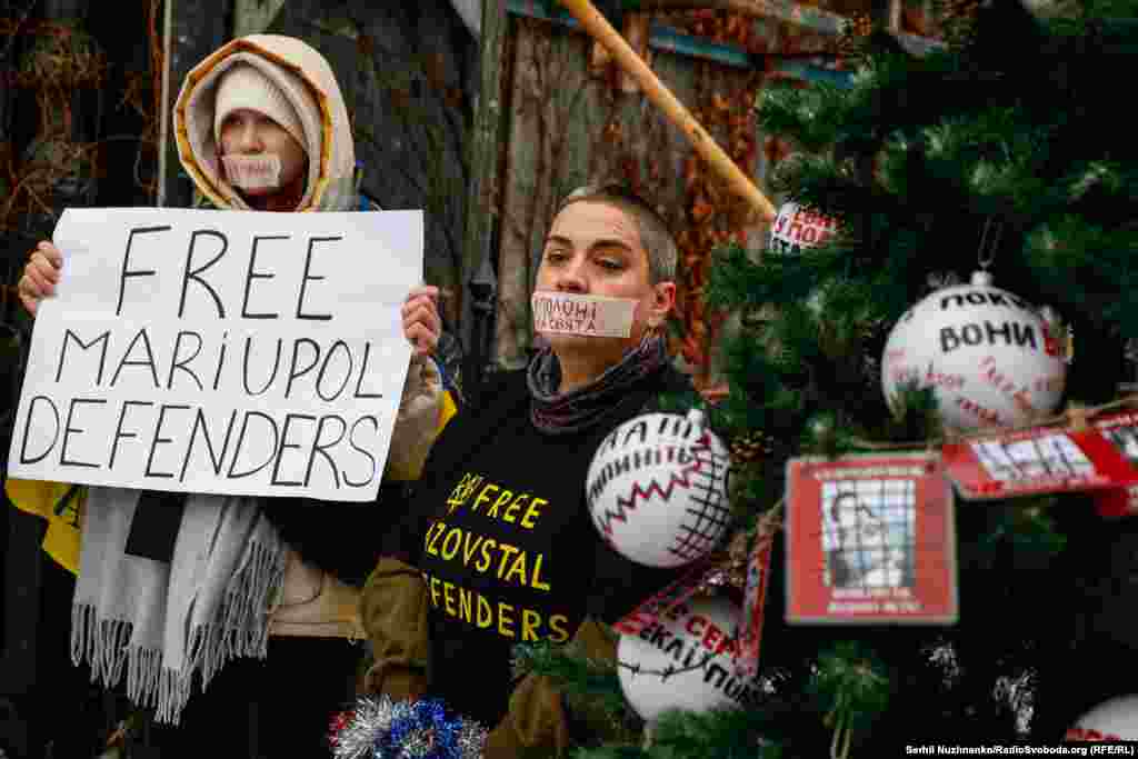 &laquo;Якщо зараз неможливо домовитись із Росією та повернути полонених, потрібно зробити так, щоб ця проблема завжди була на слуху &ndash; в української та міжнародної спільноти&raquo;, &ndash; кажуть близькі полонених