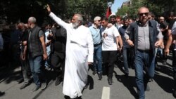 Օրենքն արգելում է, որ Բագրատ սրբազանն առաջադրվի վարչապետի թեկնածու