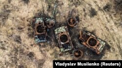 Знищені російські танки поблизу Богородичного на Донеччині, архівне фото