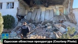 Кол салууда ураган имарат. Одесса, 25-жыл. 